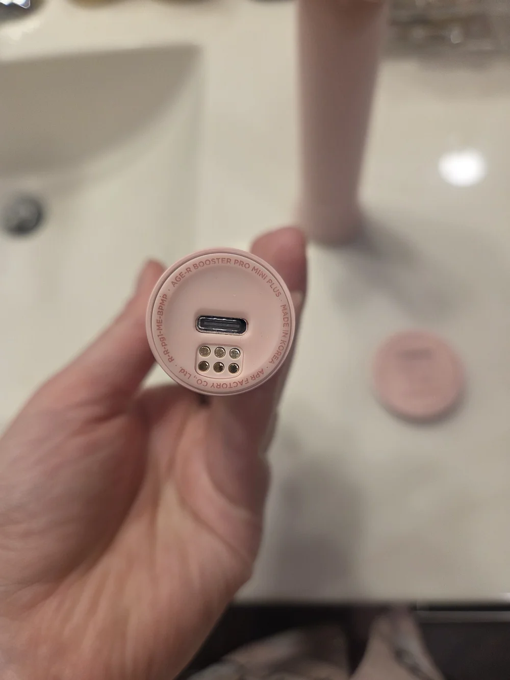 Medicube MINI PRO BOOSTER Pink Facial Toning & Eye Massager Set